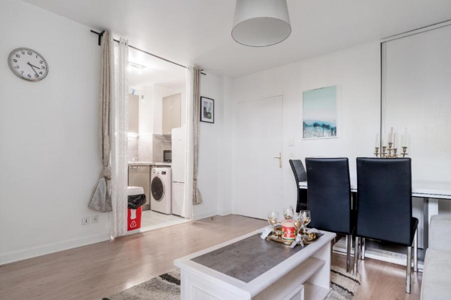 Appartement Spacieux Avec Terrasse Pres De Paris Et Du Stade De France Saint-Denis  Bagian luar foto